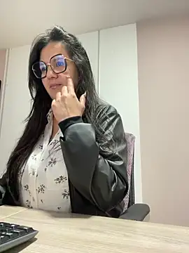 SWEETLILY18 online show from 27, 12, 2024