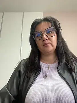 SWEETLILY18 online show from 10, 2, 2025