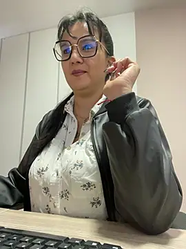 SWEETLILY18 online show from 13, 2, 2025