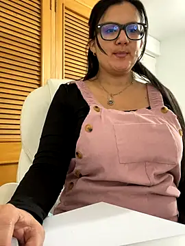 SWEETLILY18 online show from 11, 9, 2025