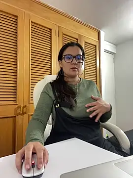 SWEETLILY18 online show from 1, 10, 2025