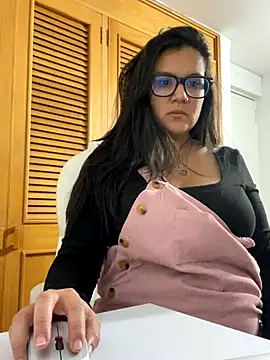 SWEETLILY18 online show from 7, 10, 2025