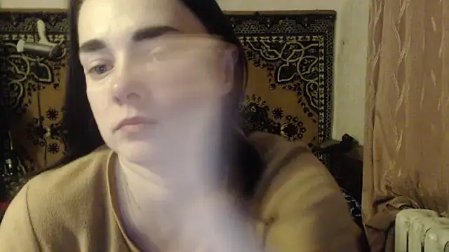 Snapshot of AlisaLaDiva chatting on 4, 2, 2025 AlisaLaDiva online show from 4, 2, 2025