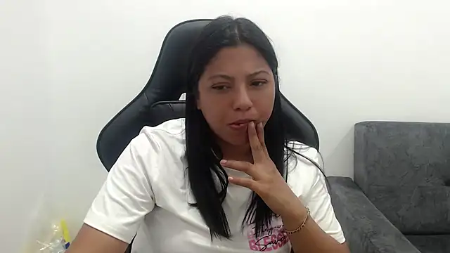 Leylafourniert online show from 29, 6, 2026