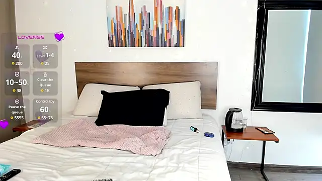 Ginebraa Saenz online show from 3, 12, 2024