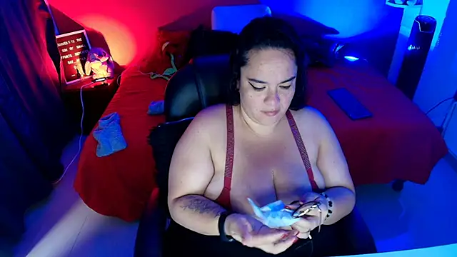 lulubigtitts1 online show from 11, 1, 2026