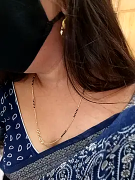 Snapshot of yoursana- chatting on 4, 1, 2025 yoursana- online show from 4, 1, 2025