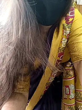 Snapshot of yoursana- chatting on 8, 3, 2025 yoursana- online show from 8, 3, 2025