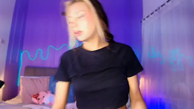 Sofly s online show from 4, 5, 2026