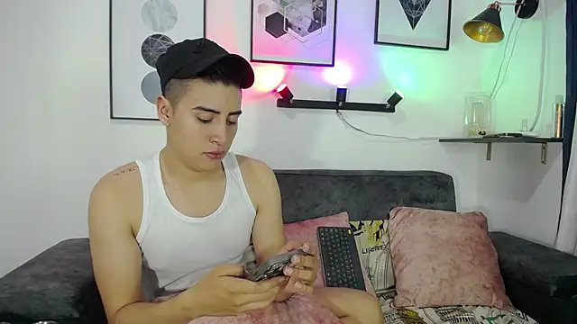 Snapshot of Tomas_and_liam chatting on 11, 12, 2024 Tomas and liam online show from 11, 12, 2024