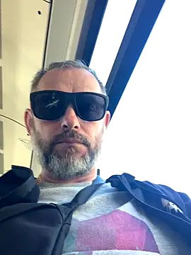 Snapshot of GHsveter chatting on 21, 9, 2025 GHsveter online show from 21, 9, 2025