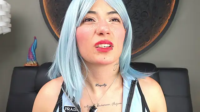 miss sharlotte18 online show from 19, 11, 2025