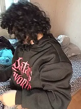 callmelouve online show from 17, 10, 2025