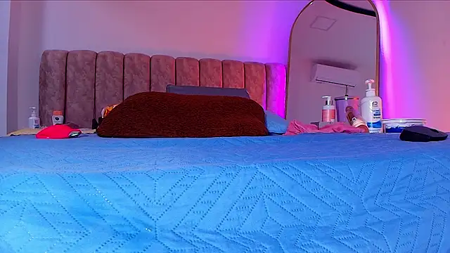  linda milk  online show from 26, 2, 2026