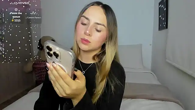 Snapshot of sophi_mooreno chatting on 29, 3, 2026 sophi mooreno online show from 29, 3, 2026