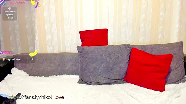 Snapshot of Sweet_pussynikol chatting on 4, 10, 2025 Sweet pussynikol online show from 4, 10, 2025