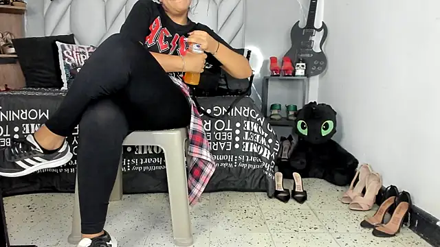 MirandaHaguen online show from 9, 5, 2026