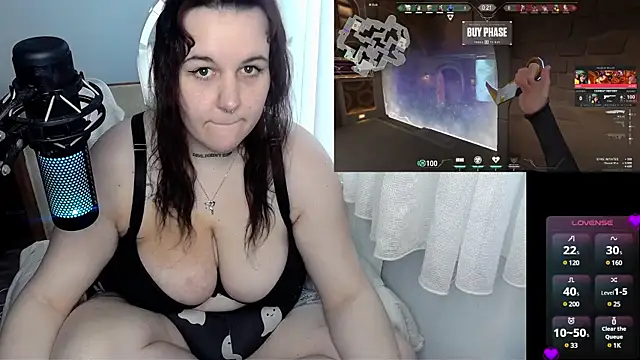 Snapshot of Lia-Bloom chatting on 16, 12, 2024 Lia-Bloom online show from 16, 12, 2024