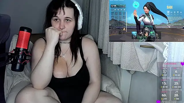 Snapshot of Lia-Bloom chatting on 21, 12, 2024 Lia-Bloom online show from 21, 12, 2024