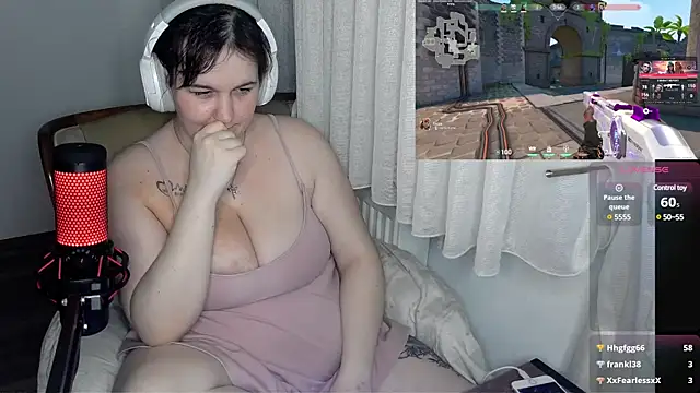 Snapshot of Lia-Bloom chatting on 21, 12, 2024 Lia-Bloom online show from 21, 12, 2024