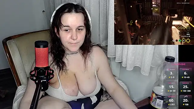 Snapshot of Lia-Bloom chatting on 28, 12, 2024 Lia-Bloom online show from 28, 12, 2024