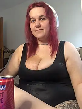 Snapshot of Lia-Bloom chatting on 5, 2, 2025 Lia-Bloom online show from 5, 2, 2025