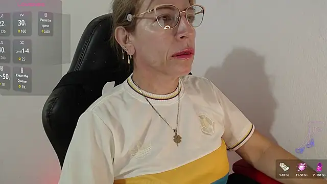 Chayla Ruiz online show from 28, 6, 2026