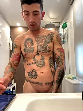 wethkisses online show from 9, 10, 2025