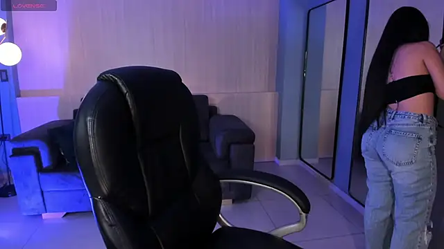 Snapshot of JadeEvansX chatting on 18, 1, 2025 JadeEvansX online show from 18, 1, 2025