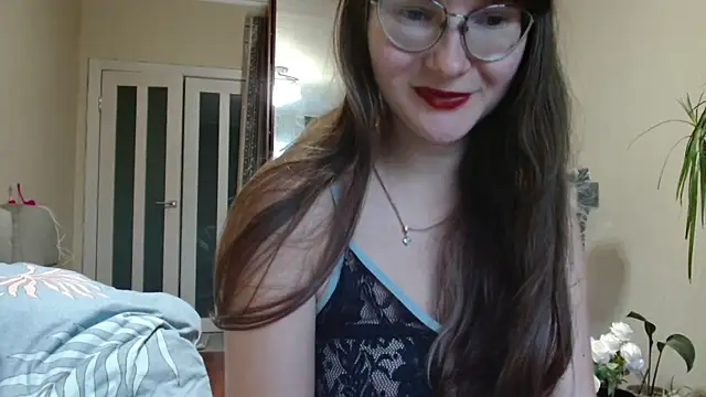 KiraGoldens online show from 11, 10, 2025