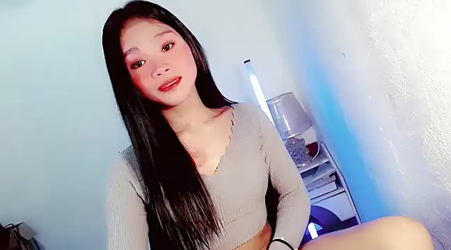 Snapshot of amomentoflust69 chatting on 4, 2, 2025 amomentoflust69 online show from 4, 2, 2025