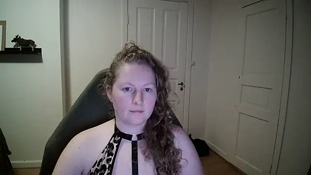 Girlnina-1995 online show from 18, 12, 2024