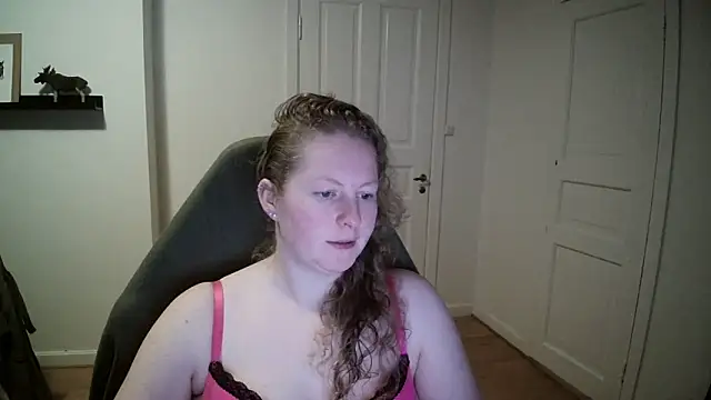 Girlnina-1995 online show from 20, 12, 2024