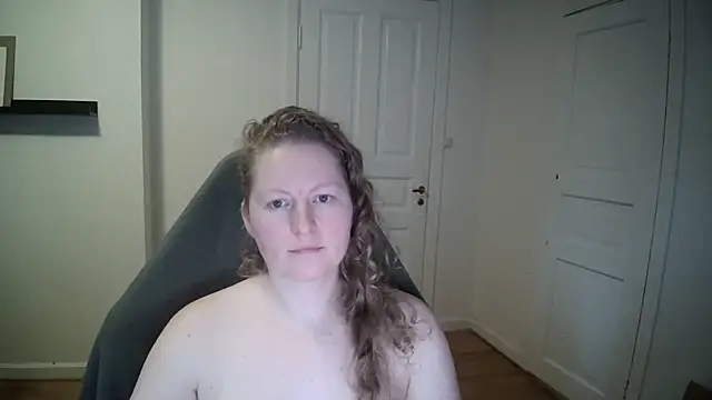 Girlnina-1995 online show from 3, 2, 2025