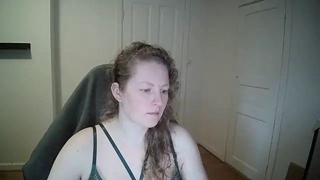 Girlnina-1995 online show from 7, 2, 2025