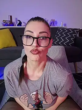 Snapshot of AryaSummersReal chatting on 5, 7, 2026 AryaSummersReal online show from 5, 7, 2026