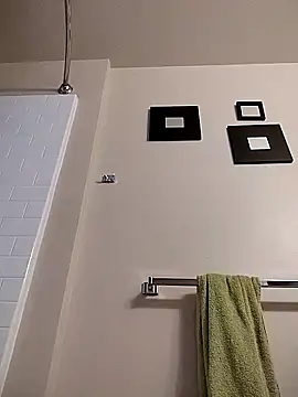 eatmeplease44 online show from 20, 2, 2026