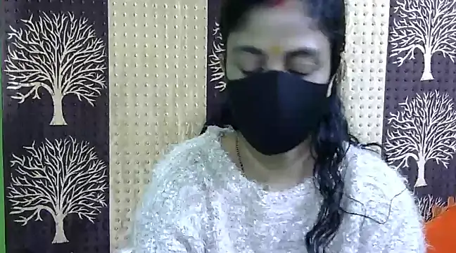 Snapshot of Indian_Horny_Wife chatting on 6, 1, 2025 Indian Horny Wife online show from 6, 1, 2025