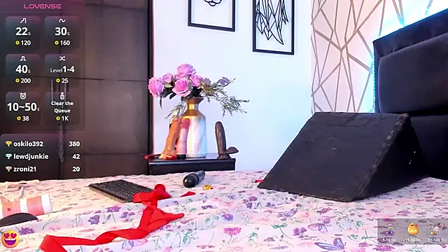 EmilyyRosee  online show from 13, 3, 2025