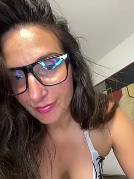 Snapshot of Thescorpionfr chatting on 3, 3, 2025 Thescorpionfr online show from 3, 3, 2025