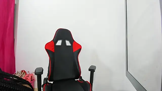 Pamela noah22 online show from 11, 4, 2026