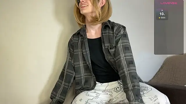 Snapshot of Herman_Elfi chatting on 18, 3, 2025 Herman Elfi online show from 18, 3, 2025