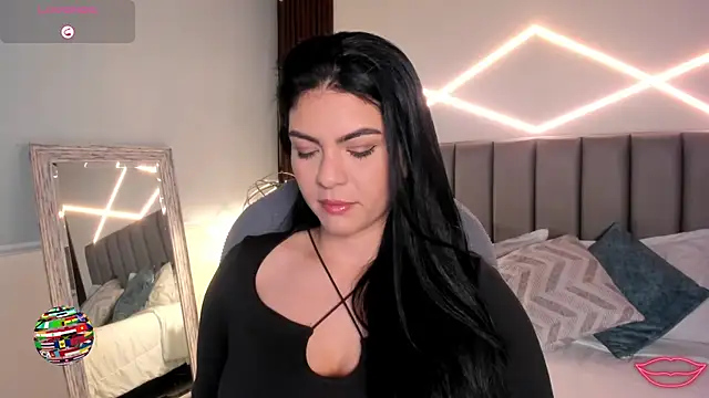 Snapshot of Veronicalanx1 chatting on 8, 7, 2026 Veronicalanx1 online show from 8, 7, 2026