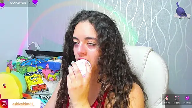 Snapshot of AshleyKim_ chatting on 25, 11, 2025 AshleyKim online show from 25, 11, 2025