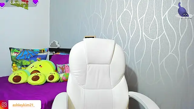 Snapshot of AshleyKim_ chatting on 20, 12, 2025 AshleyKim online show from 20, 12, 2025