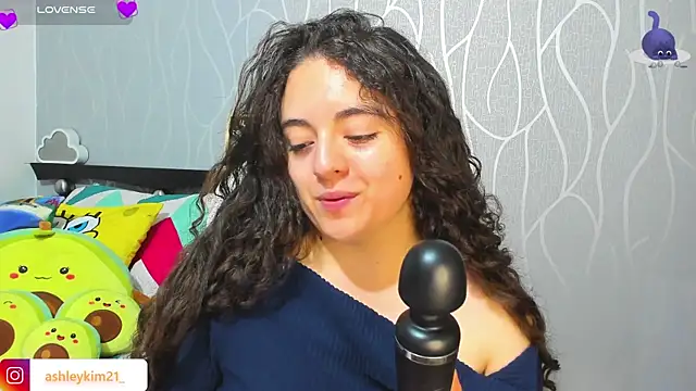 Snapshot of AshleyKim_ chatting on 27, 3, 2026 AshleyKim online show from 27, 3, 2026