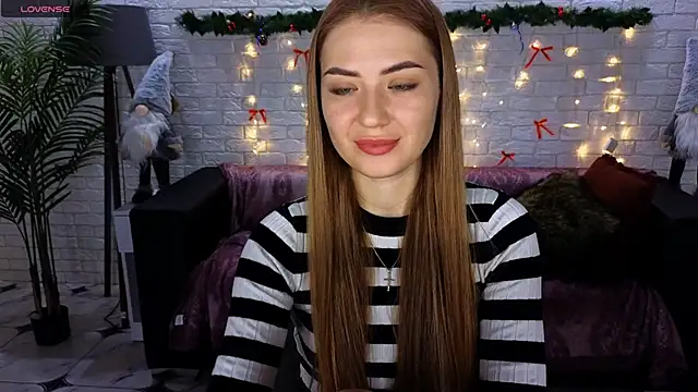 Snapshot of Adelyna_Bird chatting on 22, 12, 2024 Adelyna Bird online show from 22, 12, 2024