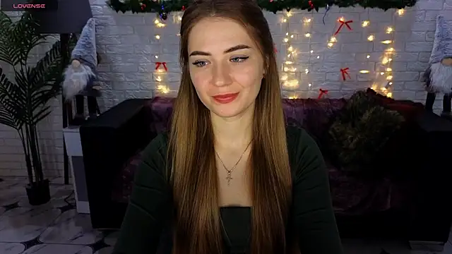 Snapshot of Adelyna_Bird chatting on 4, 1, 2025 Adelyna Bird online show from 4, 1, 2025