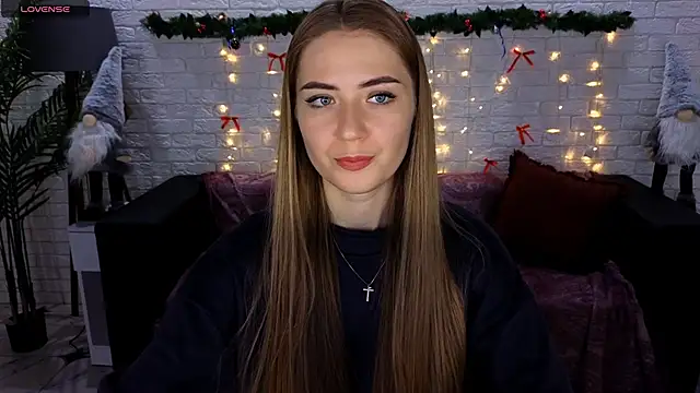 Snapshot of Adelyna_Bird chatting on 6, 1, 2025 Adelyna Bird online show from 6, 1, 2025