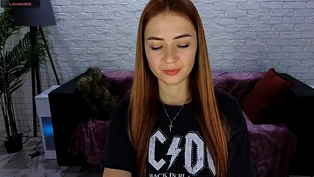 Snapshot of Adelyna_Bird chatting on 17, 1, 2025 Adelyna Bird online show from 17, 1, 2025